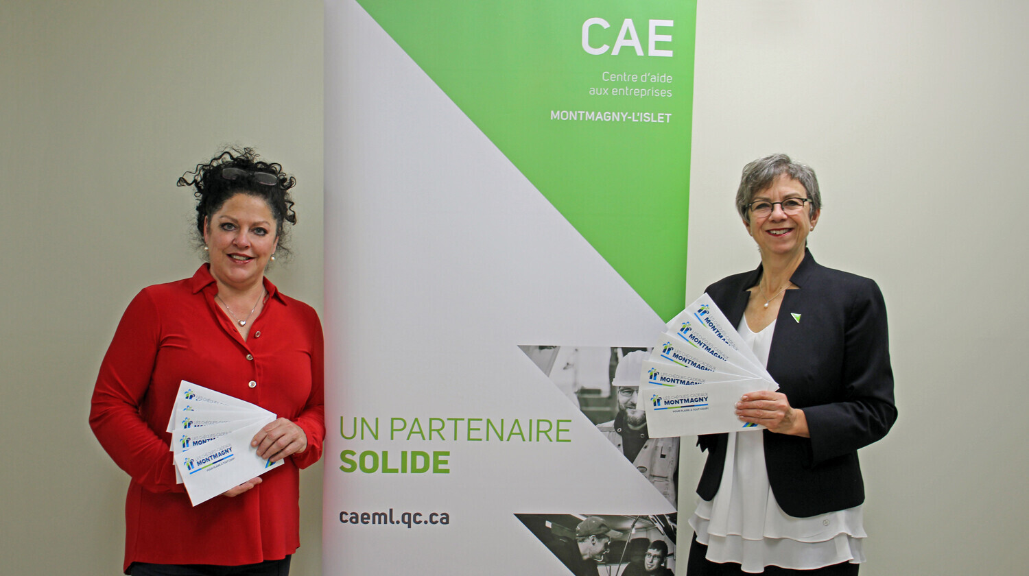 Sur la photo: Mmes Isabelle Normand, directrice de la SDÉ de Montmagny, et Mireille Thibault, directrice au développement économique et communications du CAE Montmagny-L'Islet